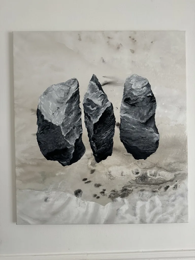 Vuelo — acrylic on canvas. Atmospheric painting in light grey, grey.